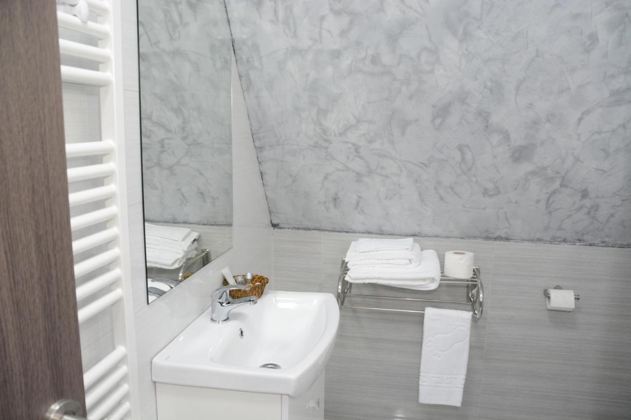 Hotel La Casute Capatineni-Paminteni Zewnętrze zdjęcie